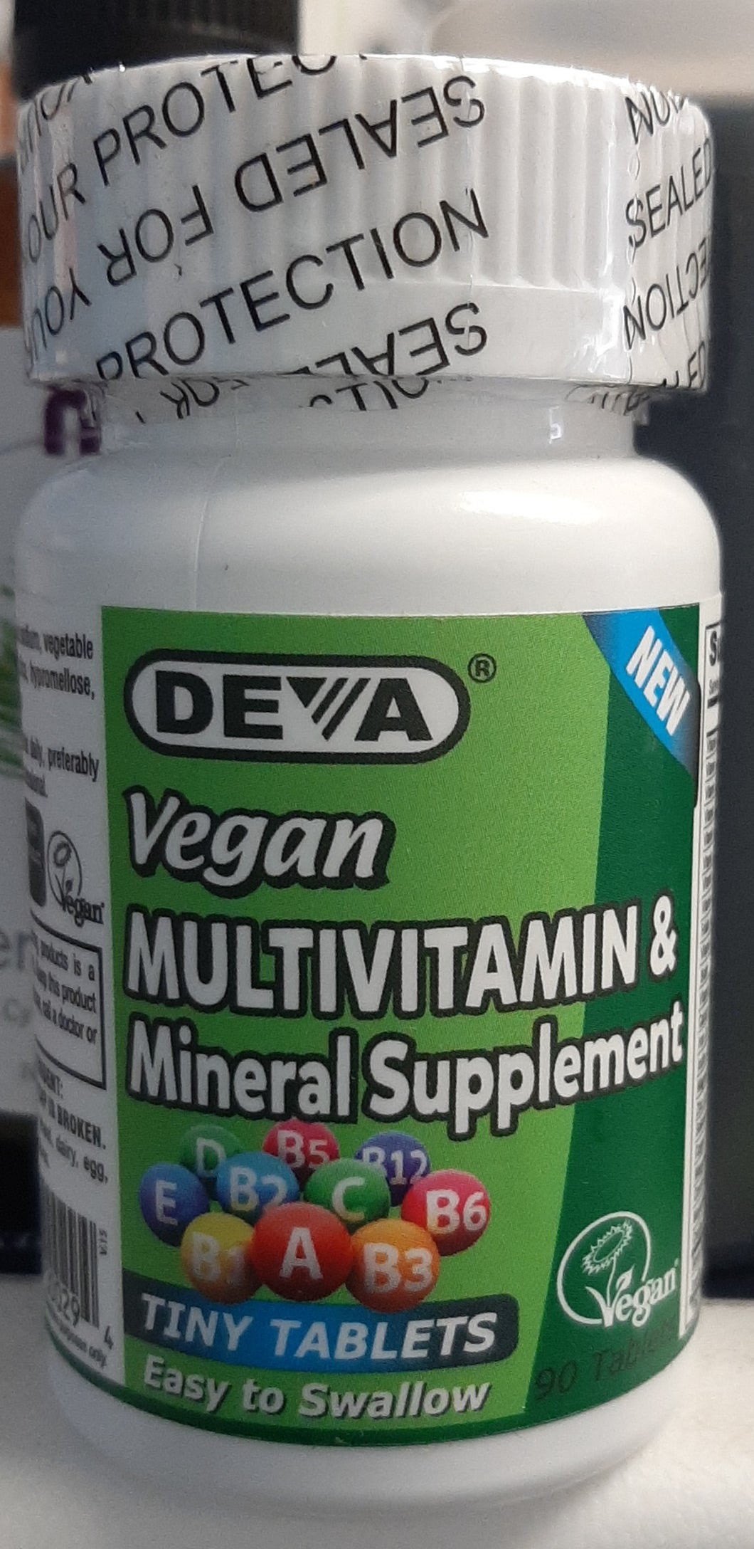 Multivitamin and mineral supplement tiny tablets